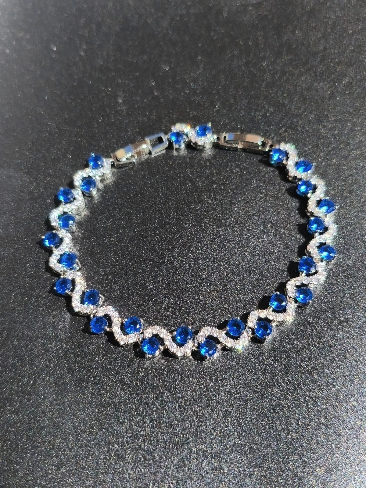 Fashion bracciale a onde in zircone AAA colorato con placcatura in oro bianco 18k