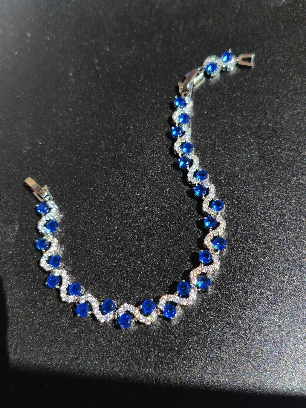 Fashion bracciale a onde in zircone AAA colorato con placcatura in oro bianco 18k