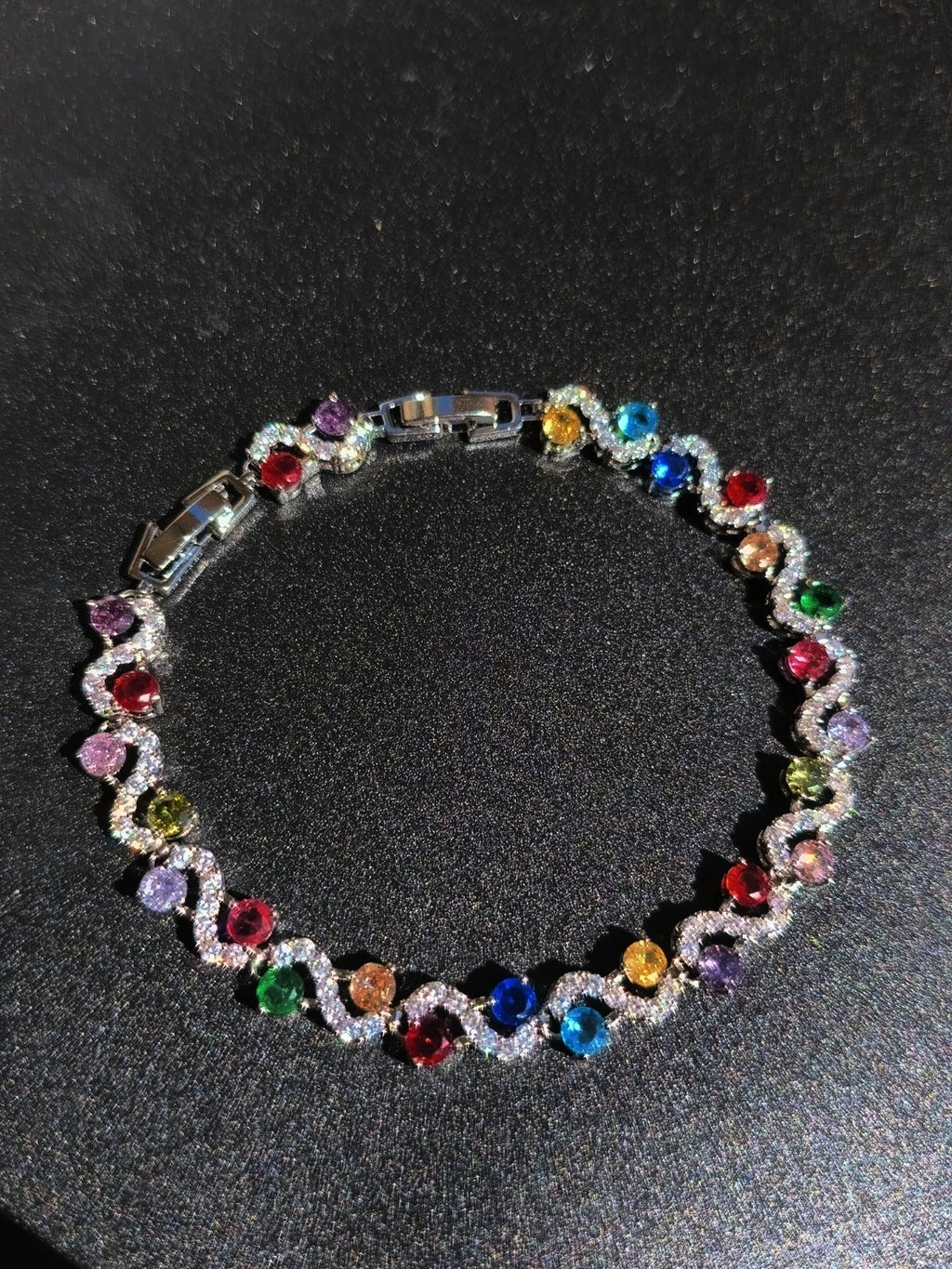 Fashion bracciale a onde in zircone AAA colorato con placcatura in oro bianco 18k