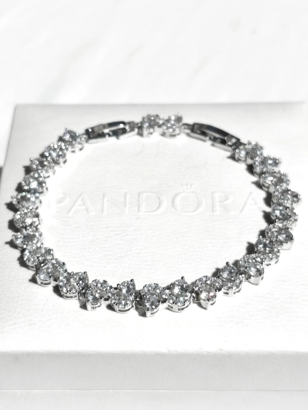 Fashion bracciale a onde in zircone AAA colorato con placcatura in oro bianco 18k
