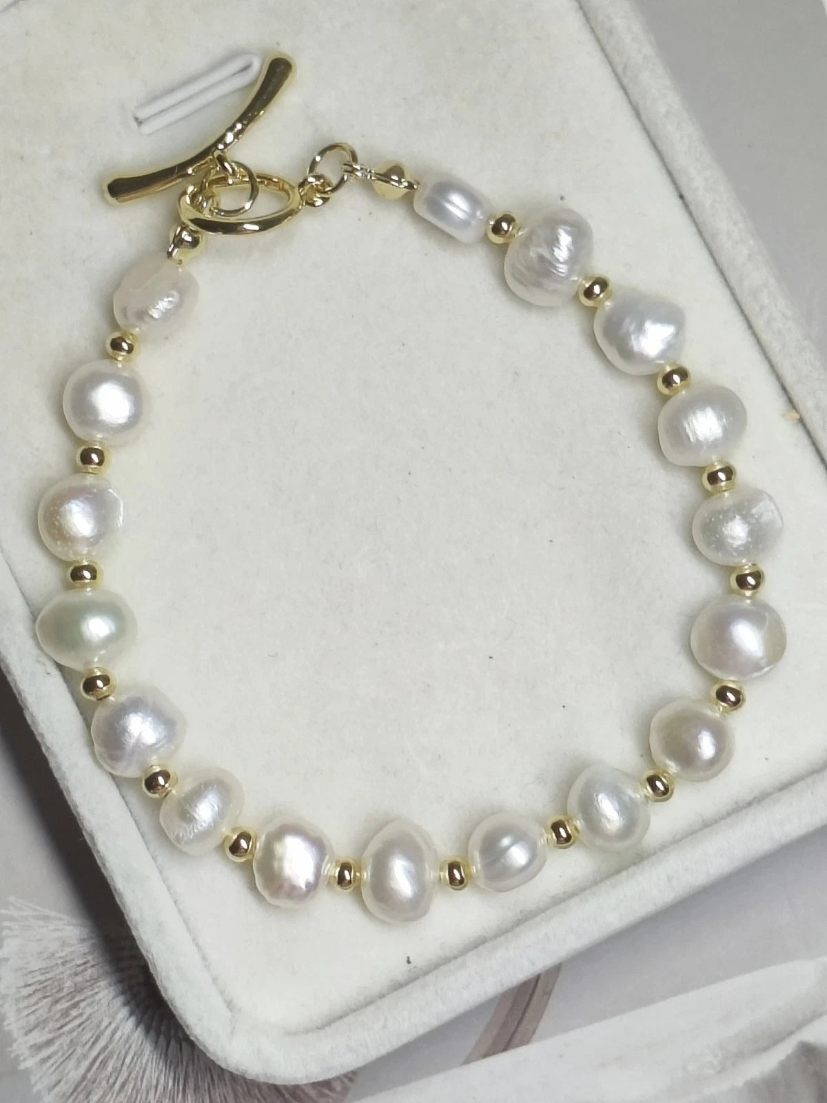 Armband mit natürlichen Barockperlen, exklusives und raffiniertes Design