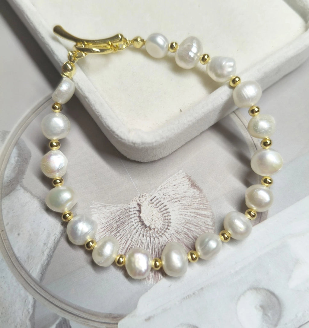 Armband mit natürlichen Barockperlen, exklusives und raffiniertes Design