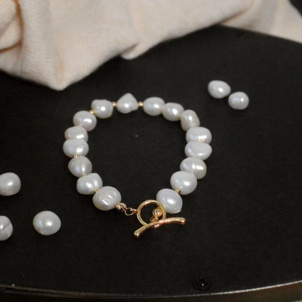 Armband mit natürlichen Barockperlen, exklusives und raffiniertes Design