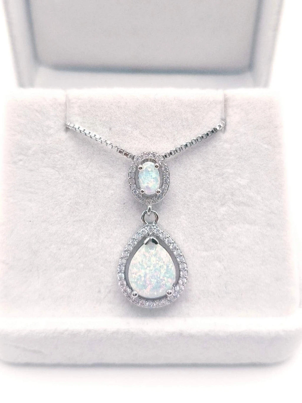 Necklace with two drop-shaped opals with 18K white gold plating