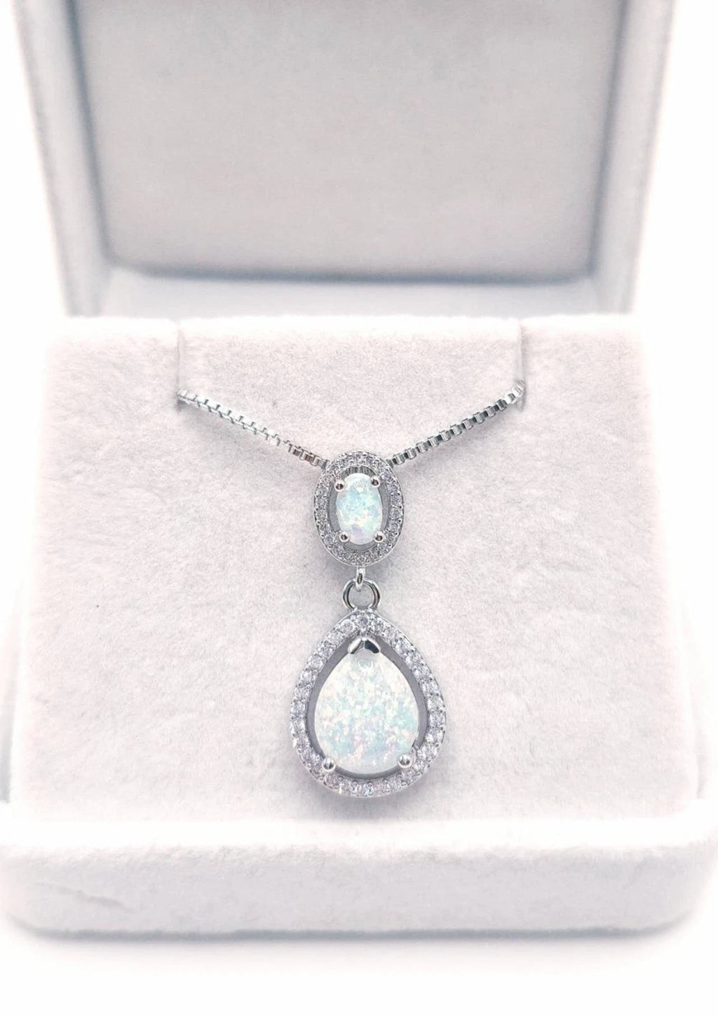 Necklace with two drop-shaped opals with 18K white gold plating