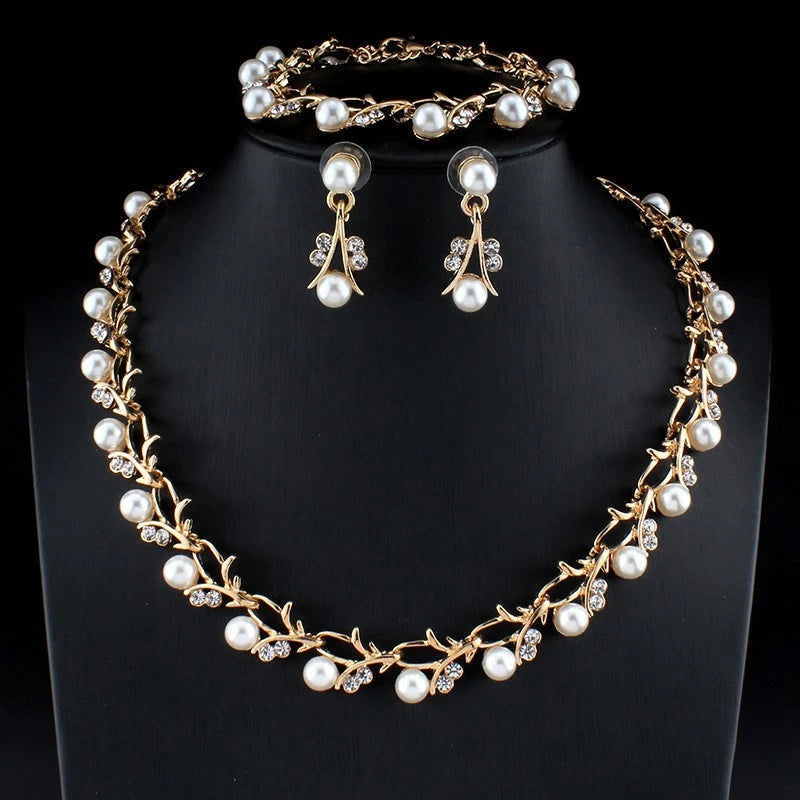 Completo Gioielli Foglie con Perle e Strass, Collana Bracciale Orecchini 3 PEZZI