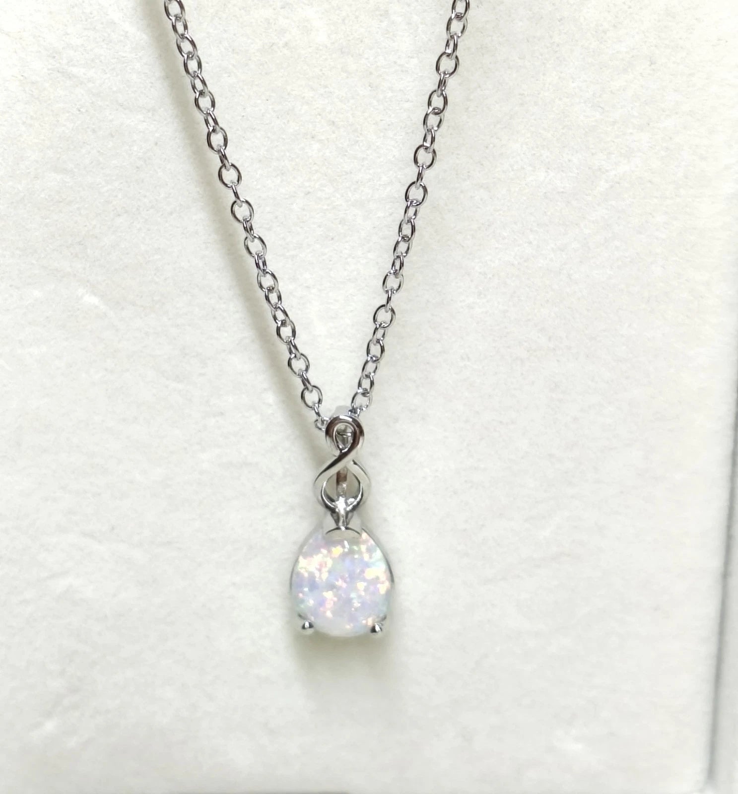 18K white gold plated necklace with teardrop opal