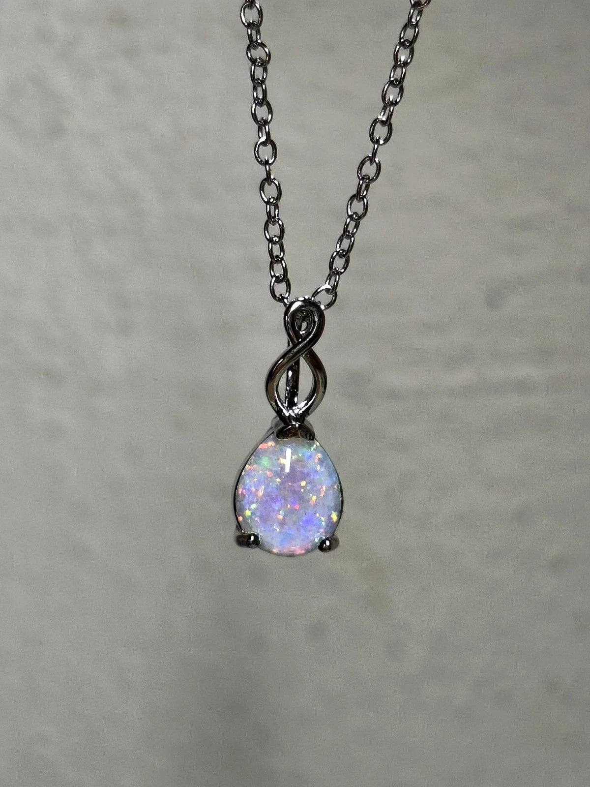 18K white gold plated necklace with teardrop opal