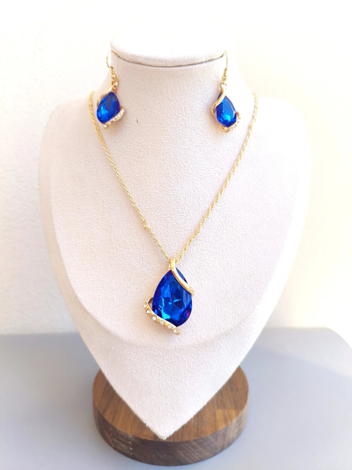 Set Gioielli Zircone Goccia Placcato Oro, Collana Ciondolo e Orecchini Pendenti