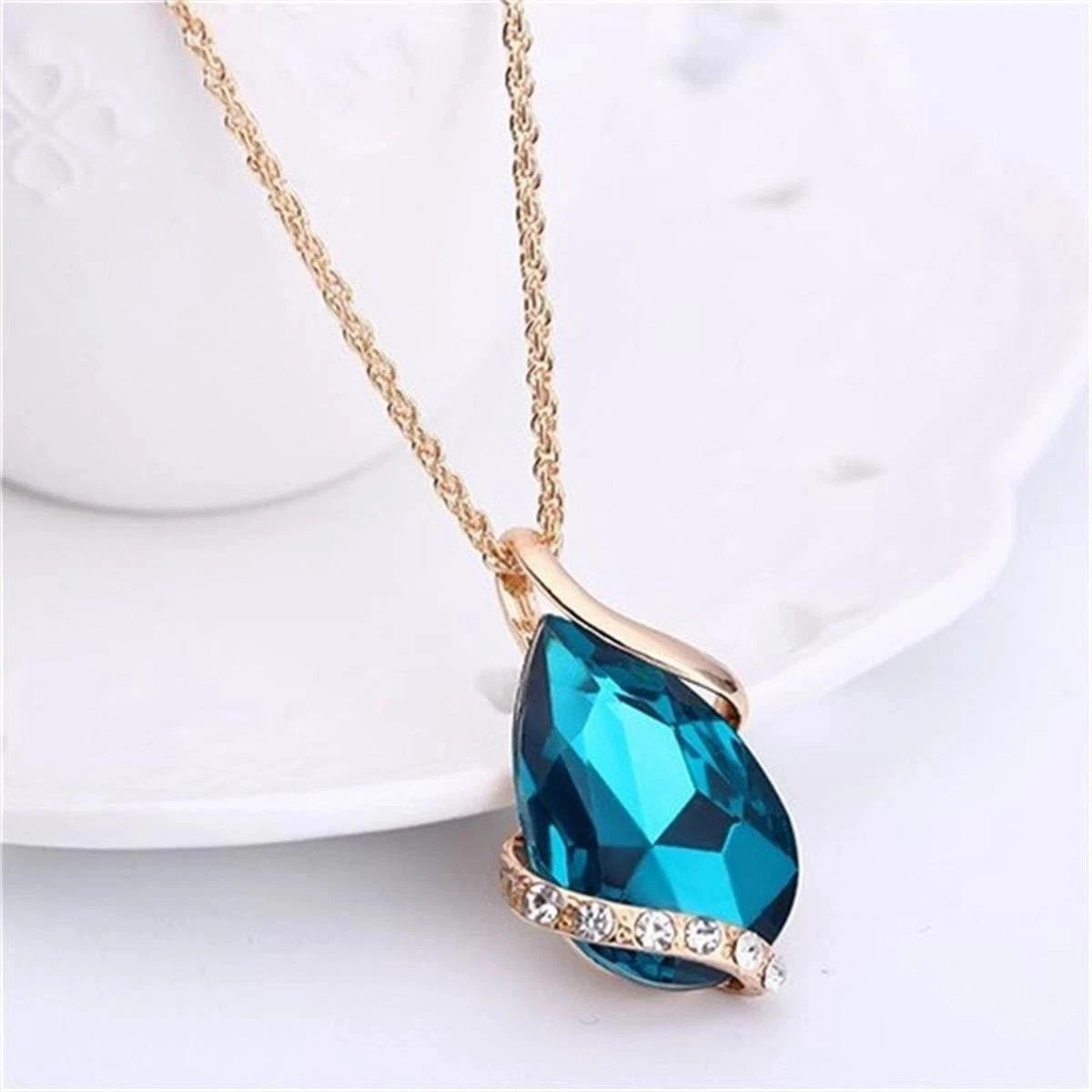 Set Gioielli Zircone Goccia Placcato Oro, Collana Ciondolo e Orecchini Pendenti