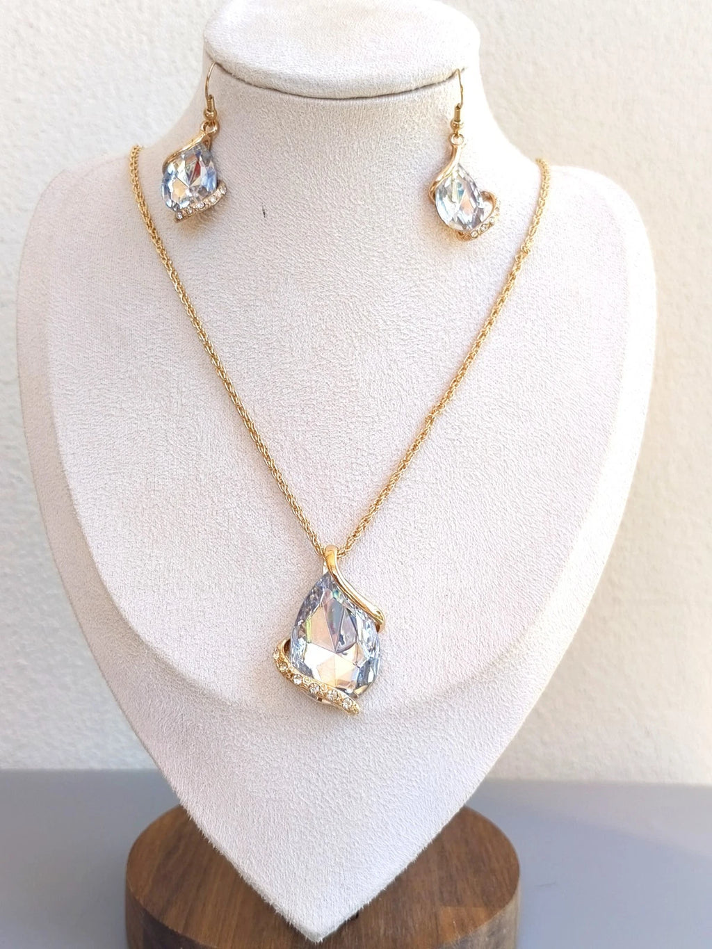 Set Gioielli Zircone Goccia Placcato Oro, Collana Ciondolo e Orecchini Pendenti