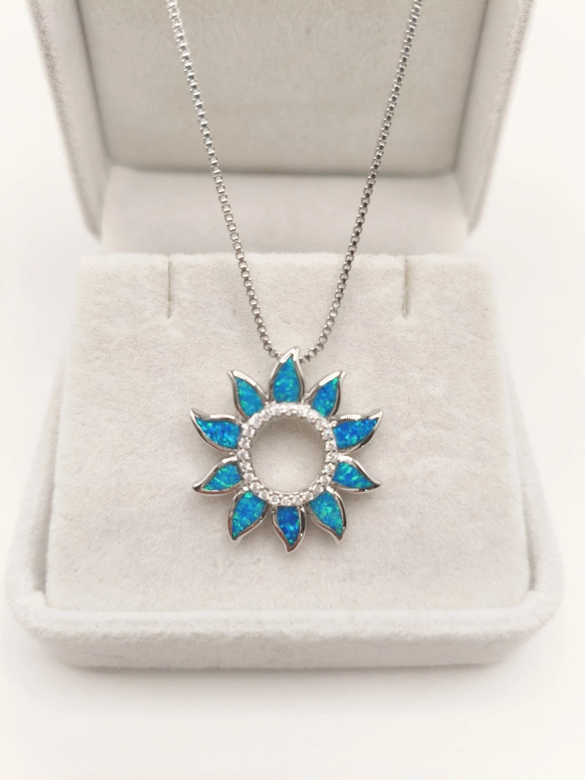 Collana con ciondolo a raggi sole in opale blu, gioielli floreali placcati arg