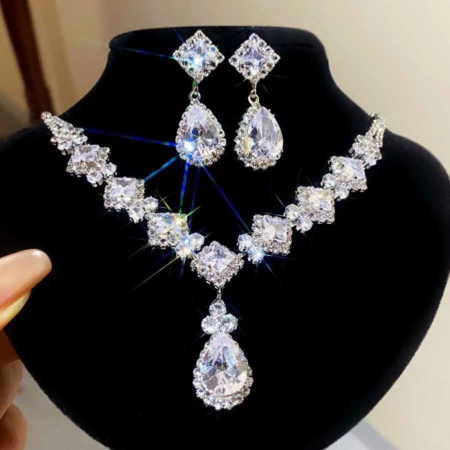 Fashion Set quadrata con strass e zirconi 2 PEZZI