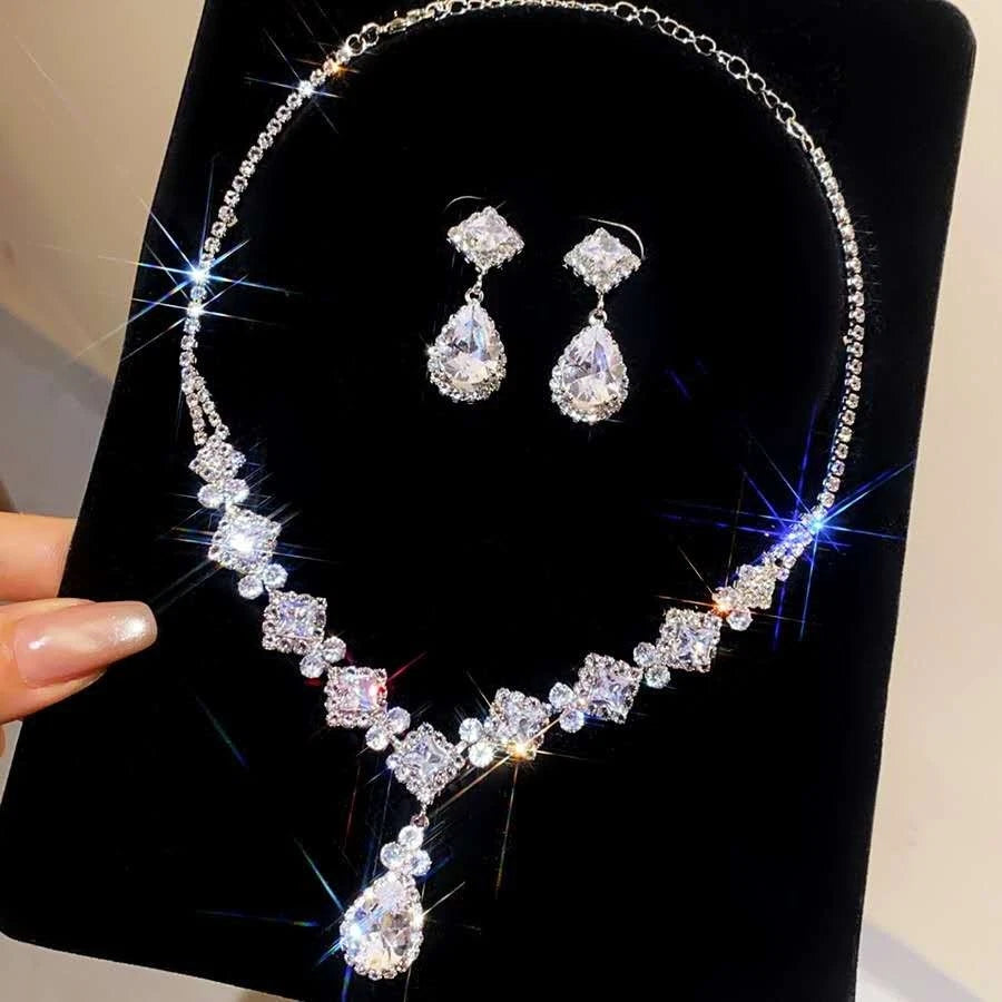 Fashion Set quadratisch mit Strass und Zirkonia 2 TEILE