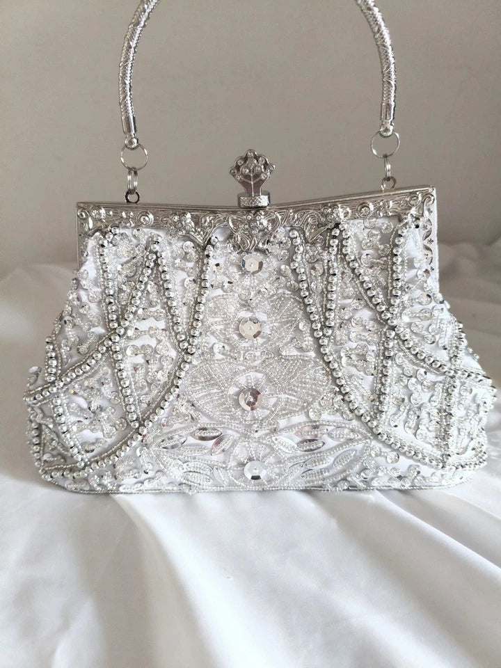Pochette artigianale con perline e cristalli, borsa per sposa e cocktail party
