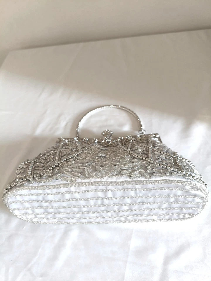 Pochette artigianale con perline e cristalli, borsa per sposa e cocktail party